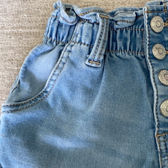 Jordache paper bag style cuffed jean shorts Size 8 - Picture 3 of 8